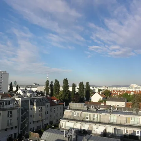 Donaustadt Kagran - At Metro U1 Hotel Viena