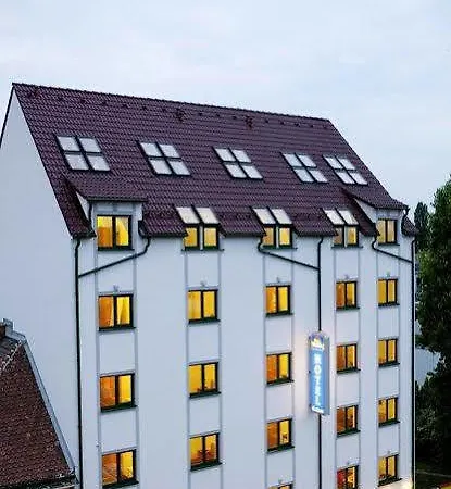 Hotel Donaustadt Kagran - At Metro U1 3*