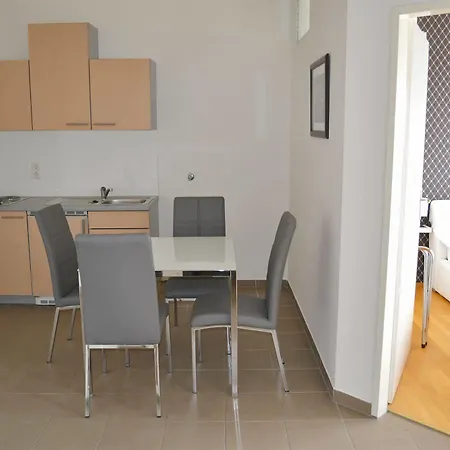 Vienna Inn Apartments