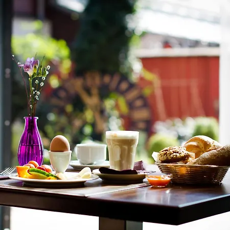 Stadthalle Bed & Breakfast 2*