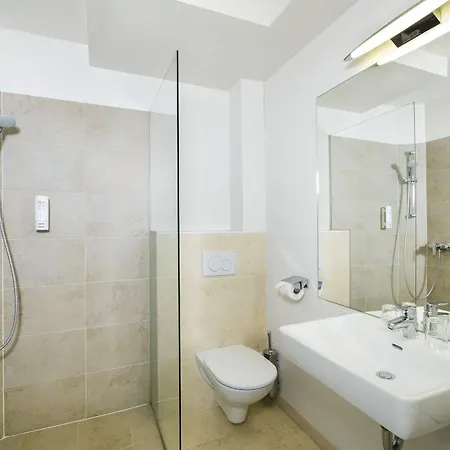 Hotel Hahn 3*