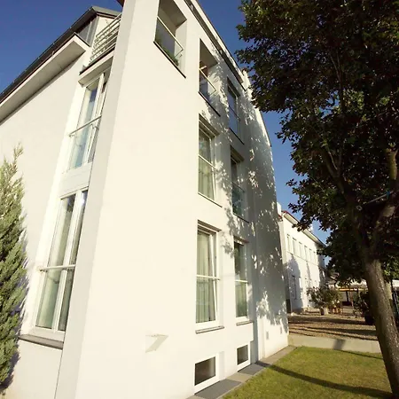 Strandhotel Alte Donau 4* Wien