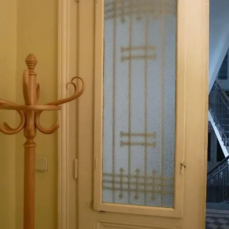 ماكسيميليان 2*