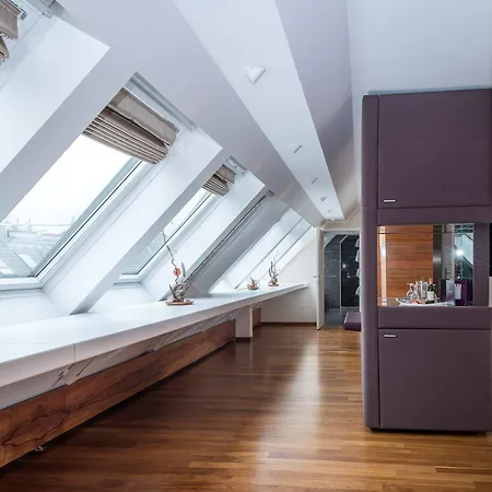 Pakat Hotel Vienna