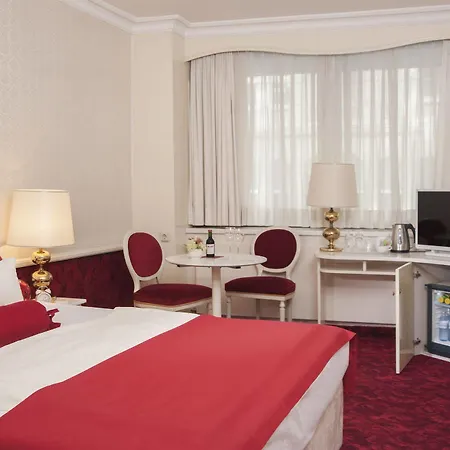 Elaya Center 4* Vienna