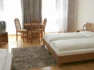Cyrus فندق مبيت وإفطار فيينا