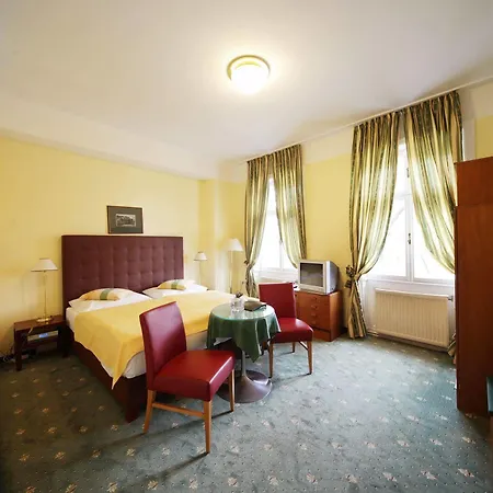 Bergwirt Schönbrunn Hotel