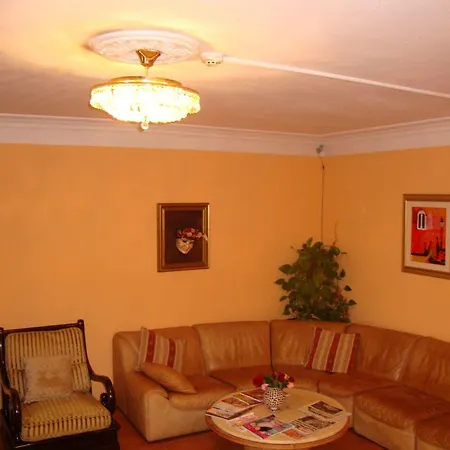 Hotell Bajazzo 3*