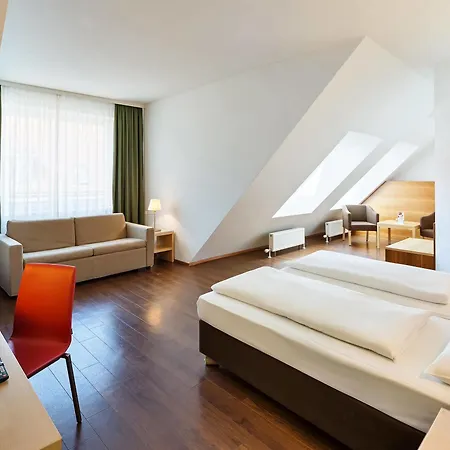 Austria Trend Beim Theresianum 3* Viena