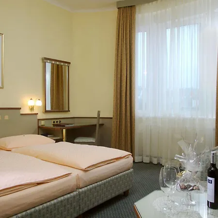 Erzherzog Rainer 4*