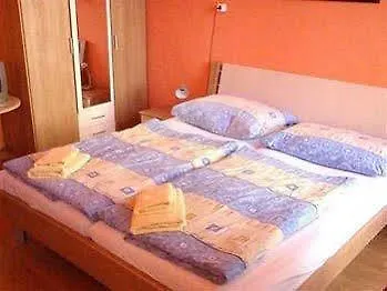 فندق بنسيون مادارا 2*