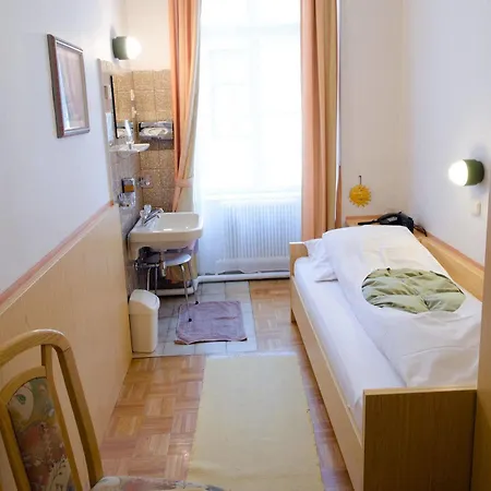 Schweizer Solderer 3* Vienna