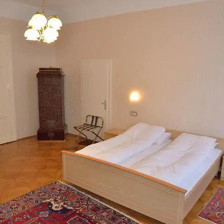 Schweizer Solderer 3* Vienna