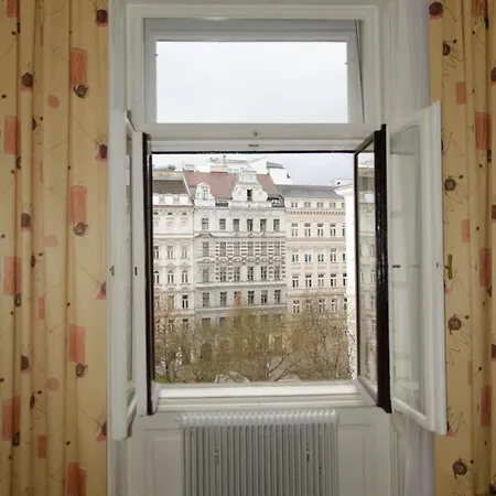 Schweizer Solderer 3* Vienna