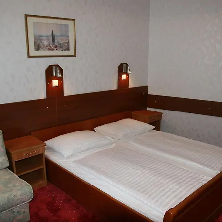 Terminus Hotel