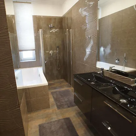 Apartment Imperial Schonbrunn Vienna