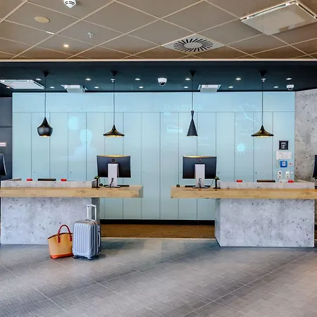 Hotel Ibis Hauptbahnhof 3*