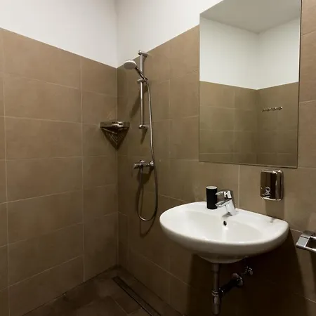 Apartment Debo Naehe Westbahnhof - Contactless Check In