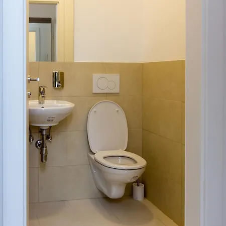 Apartment Debo Naehe Westbahnhof - Contactless Check In