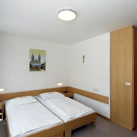 Kolping Zentral Hotel 2*