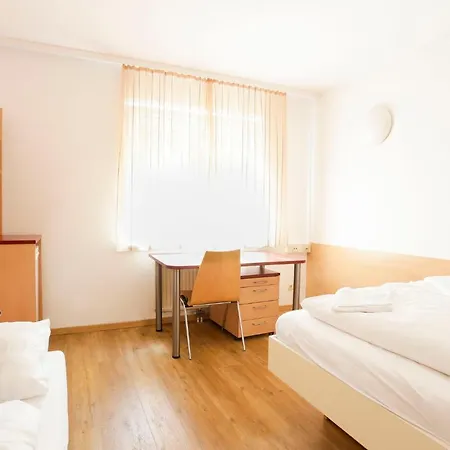 Mynext - Westbahnhof One Hostel
