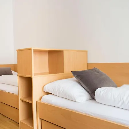 Mynext - Westbahnhof One Hostel *