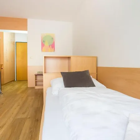 Mynext - Westbahnhof One Wien