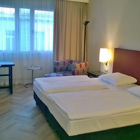 Ξενοδοχείο με διαμερίσματα Singerstrasse 21-25 350m Next To St Stephen's Square 4*