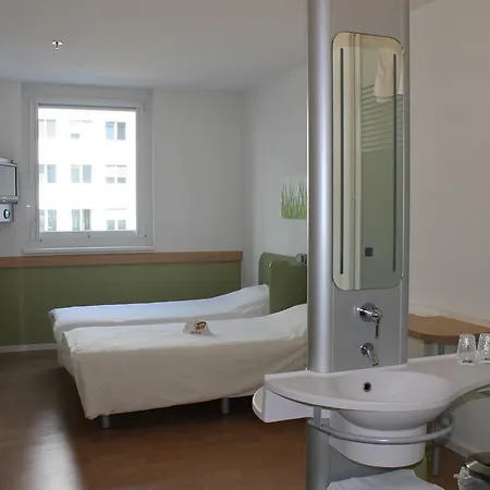 Ibis Budget Messe Hotel 2*