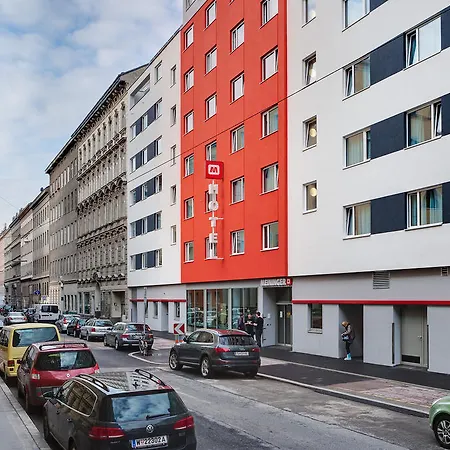 Hotel Meininger Downtown Franz Wenen