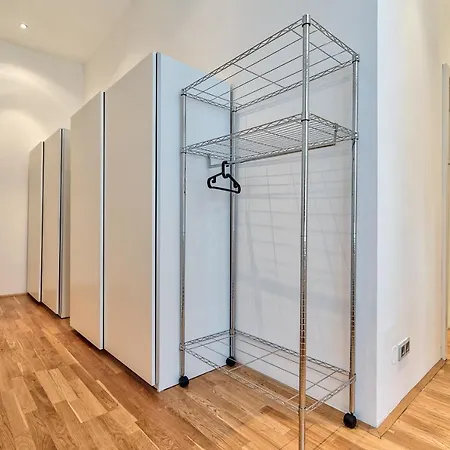 Apartment - Schwarzenbergplatz *