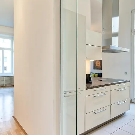 Apartment - Schwarzenbergplatz *