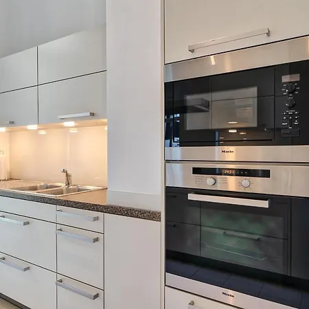 Apartment - Schwarzenbergplatz