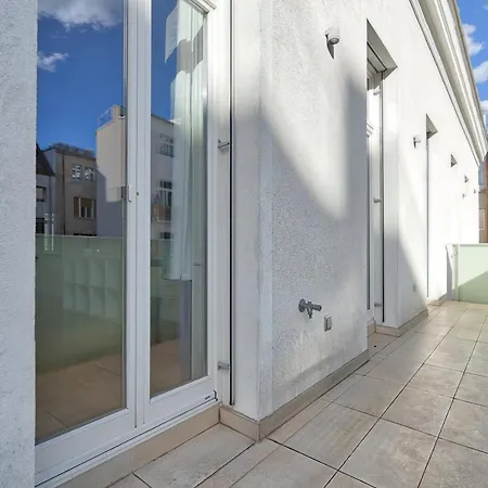 Apartment - Schwarzenbergplatz *