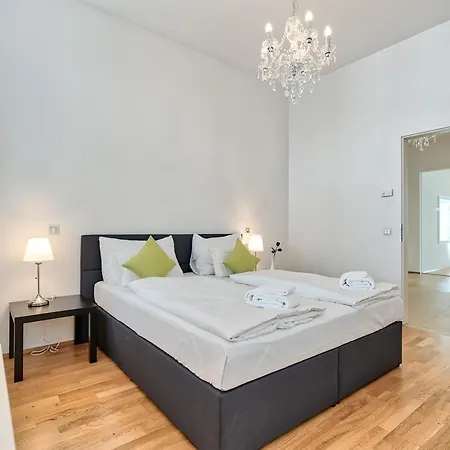 Apartment - Schwarzenbergplatz