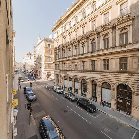 Edelweiss City State Opera Vienna