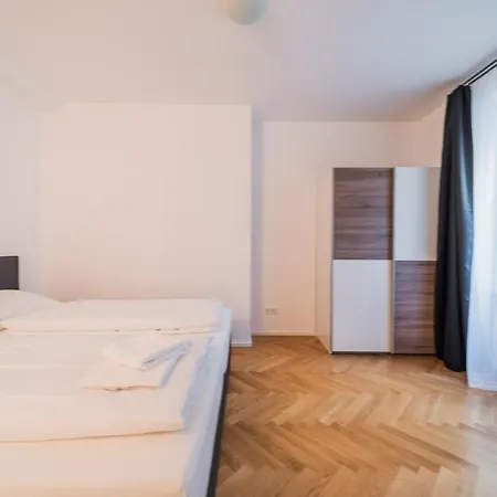 Edelweiss City State Opera Apartment