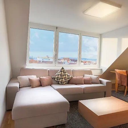 Sky9 Penthouse With View *