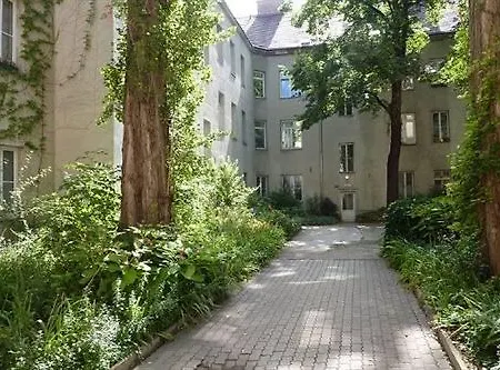 Govienna Small Modern 2*