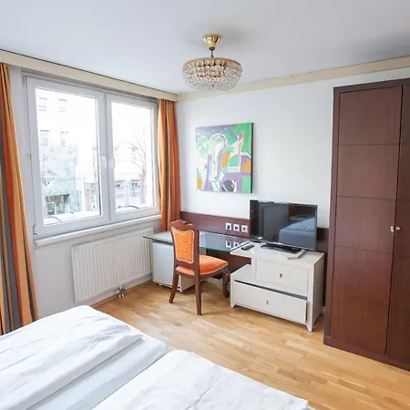 Hotel Attache L Contactless Check-in