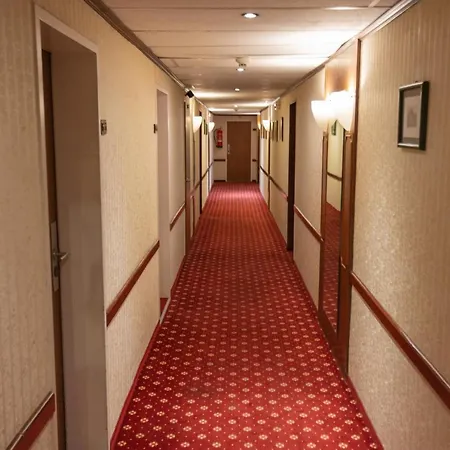Attache L Contactless Check-in Hotel