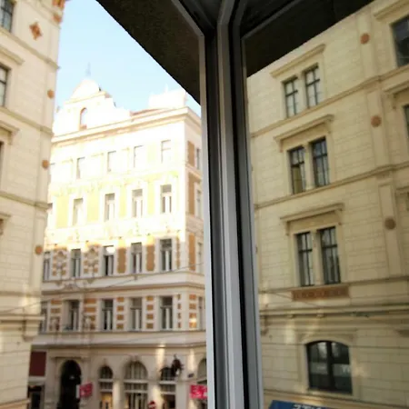Edelweiss City State Opera * Vienna