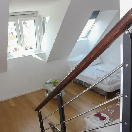 Christiano Hauptbahnhof | Contactless Check-in Apartment Vienna