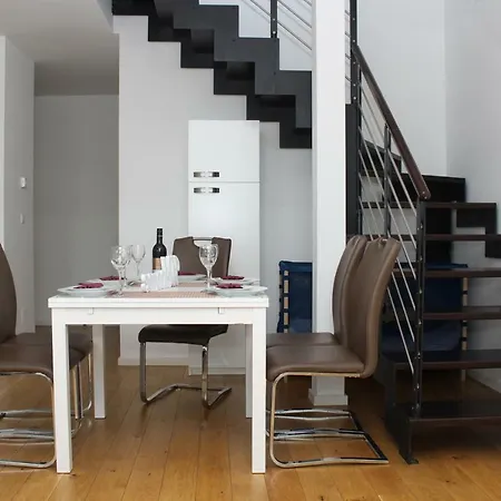 Christiano Hauptbahnhof | Contactless Check-in Apartment *