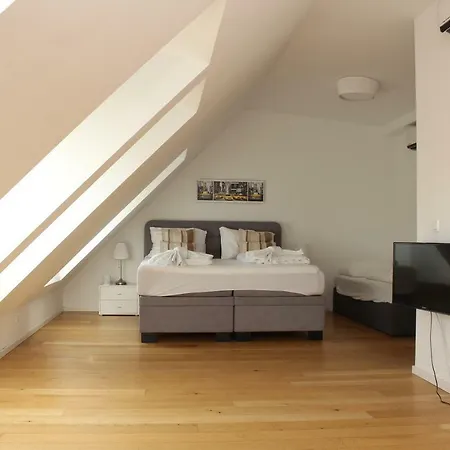 Christiano Hauptbahnhof | Contactless Check-in Apartment Vienna