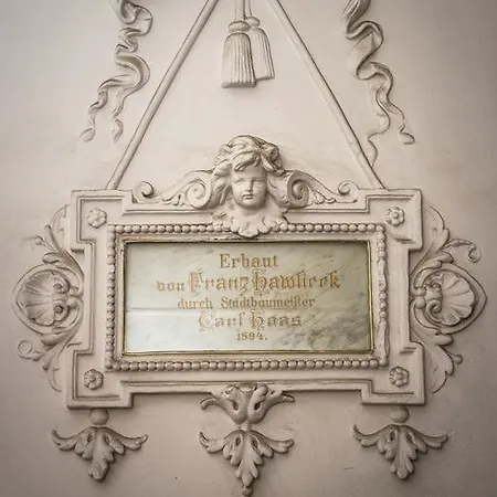 In Hernals 2* Vienna