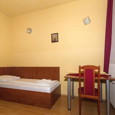 In Hernals Hotel 2*