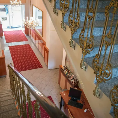 Garten- Und Kunsthotel Gabriel 3* Vienne
