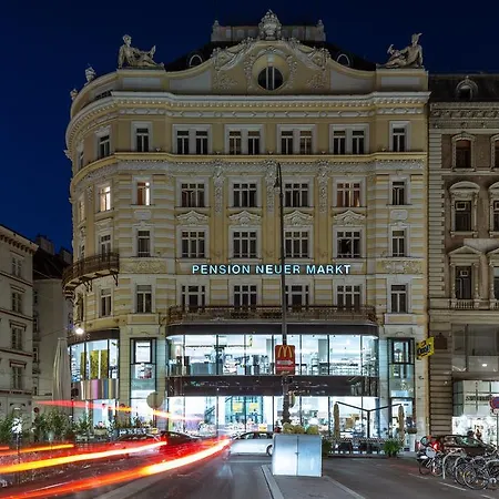 Gasthuis Neuer Markt 3*