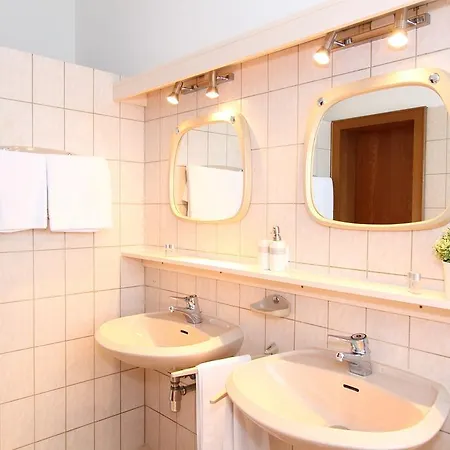Apartment Checkvienna - Edelhof Vienna